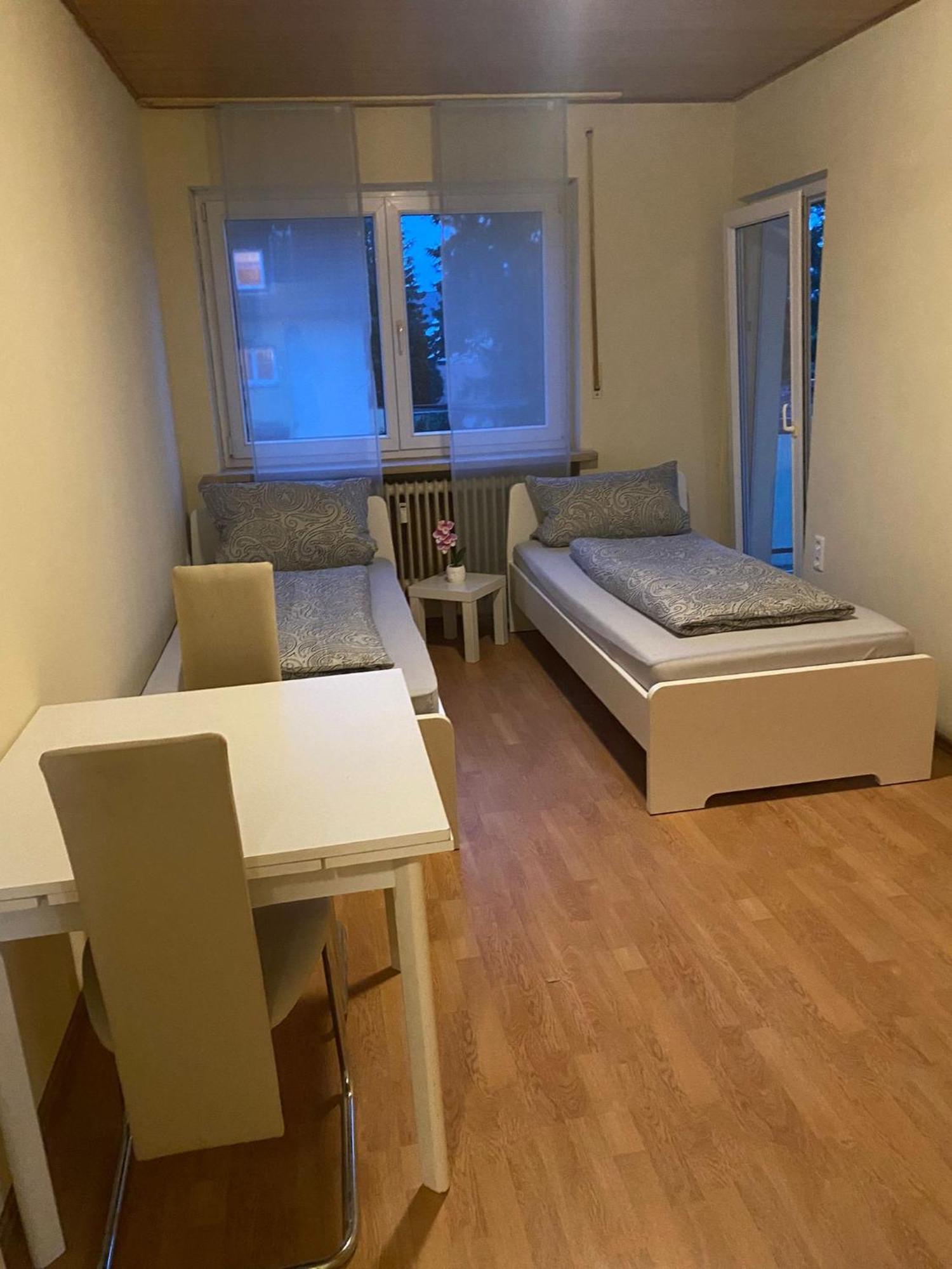 Apartment Ferienunterkunft&monteure C.c *
